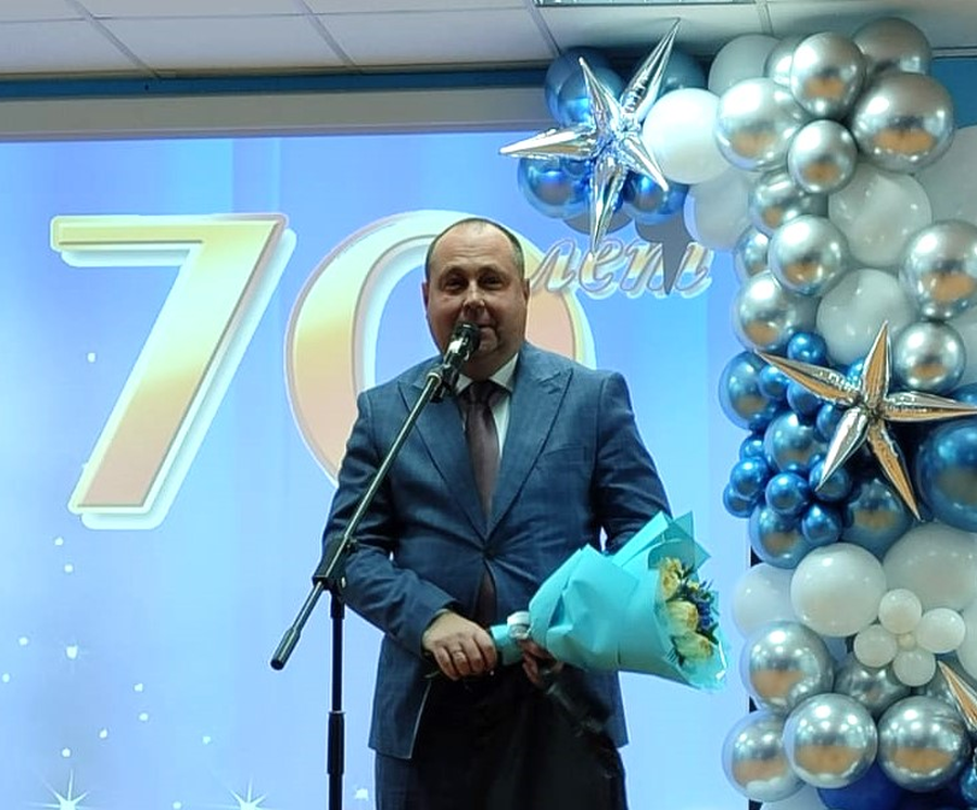 ШКОЛУ №7 ПОЗДРАВИЛИ С 70-ЛЕТНИМ ЮБИЛЕЕМ.