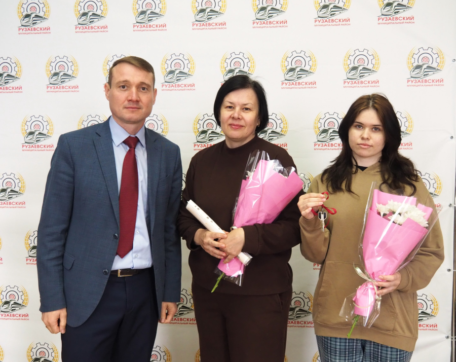 СИРОТА – УЧАСТНИК СПЕЦИАЛЬНОЙ ВОЕННОЙ ОПЕРАЦИИ ПОЛУЧИЛ КВАРТИРУ.