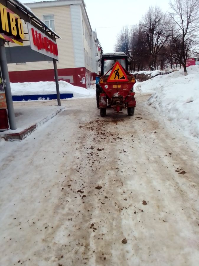 ОБРАБОТКА ДОРОГ ПОСЛЕ ЛЕДЯНОГО ДОЖДЯ ВЕДЕТСЯ С ПЯТИ ЧАСОВ УТРА.