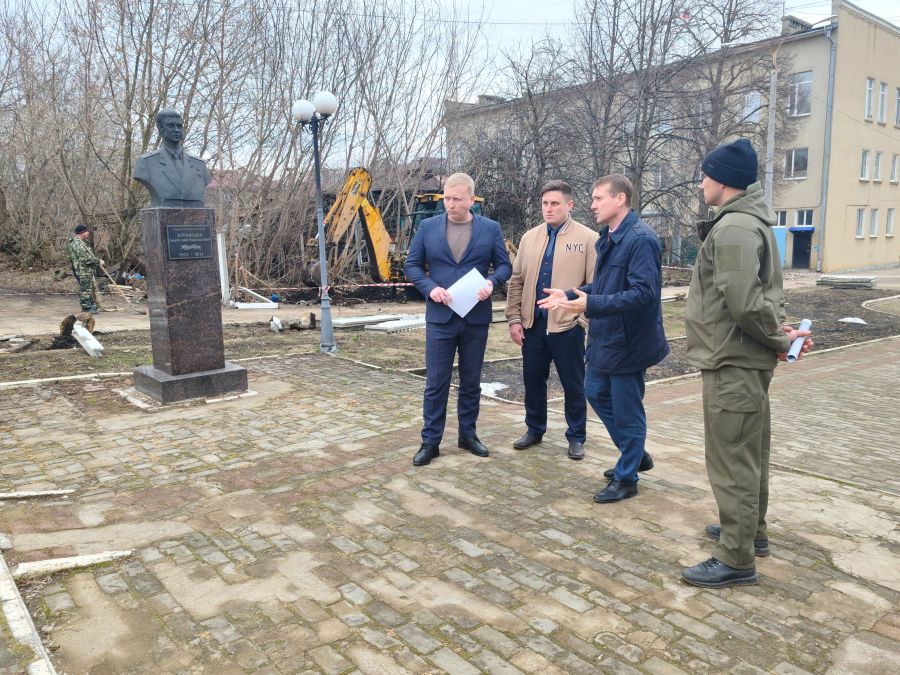 В РУЗАЕВКЕ НАЧАЛОСЬ БЛАГОУСТРОЙСТВО АЛЛЕИ СЛАВЫ.