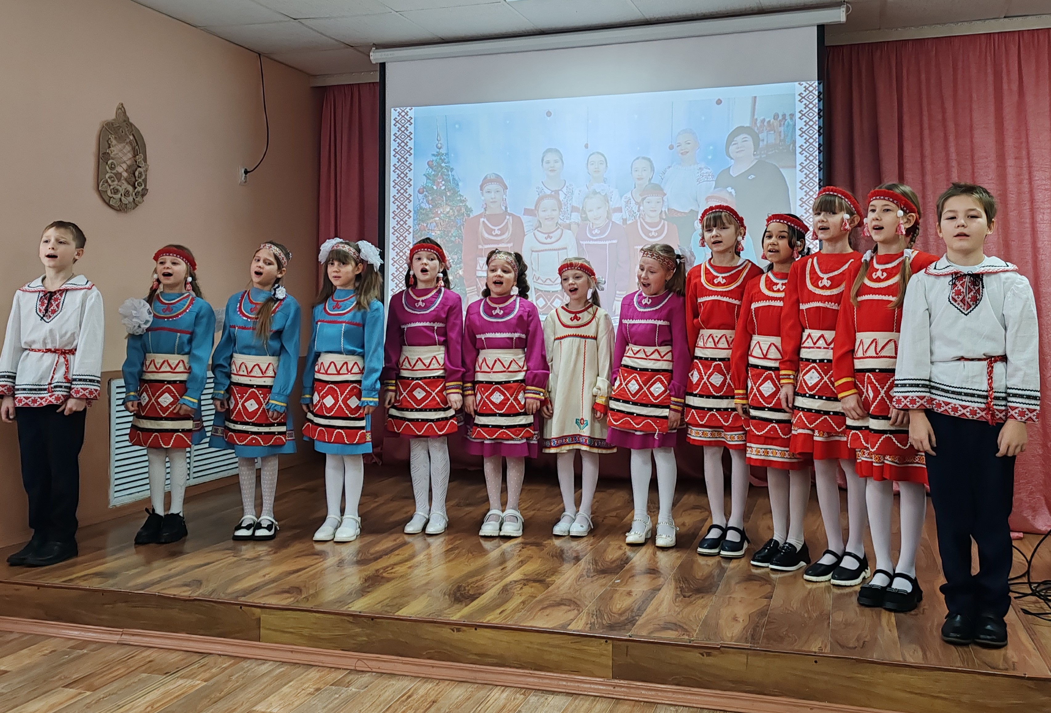 В ЛЕВЖЕНСКОЙ ШКОЛЕ ПРОШЛИ XX УЧВАТОВСКИЕ ЛИТЕРАТУРНЫЕ ЧТЕНИЯ.