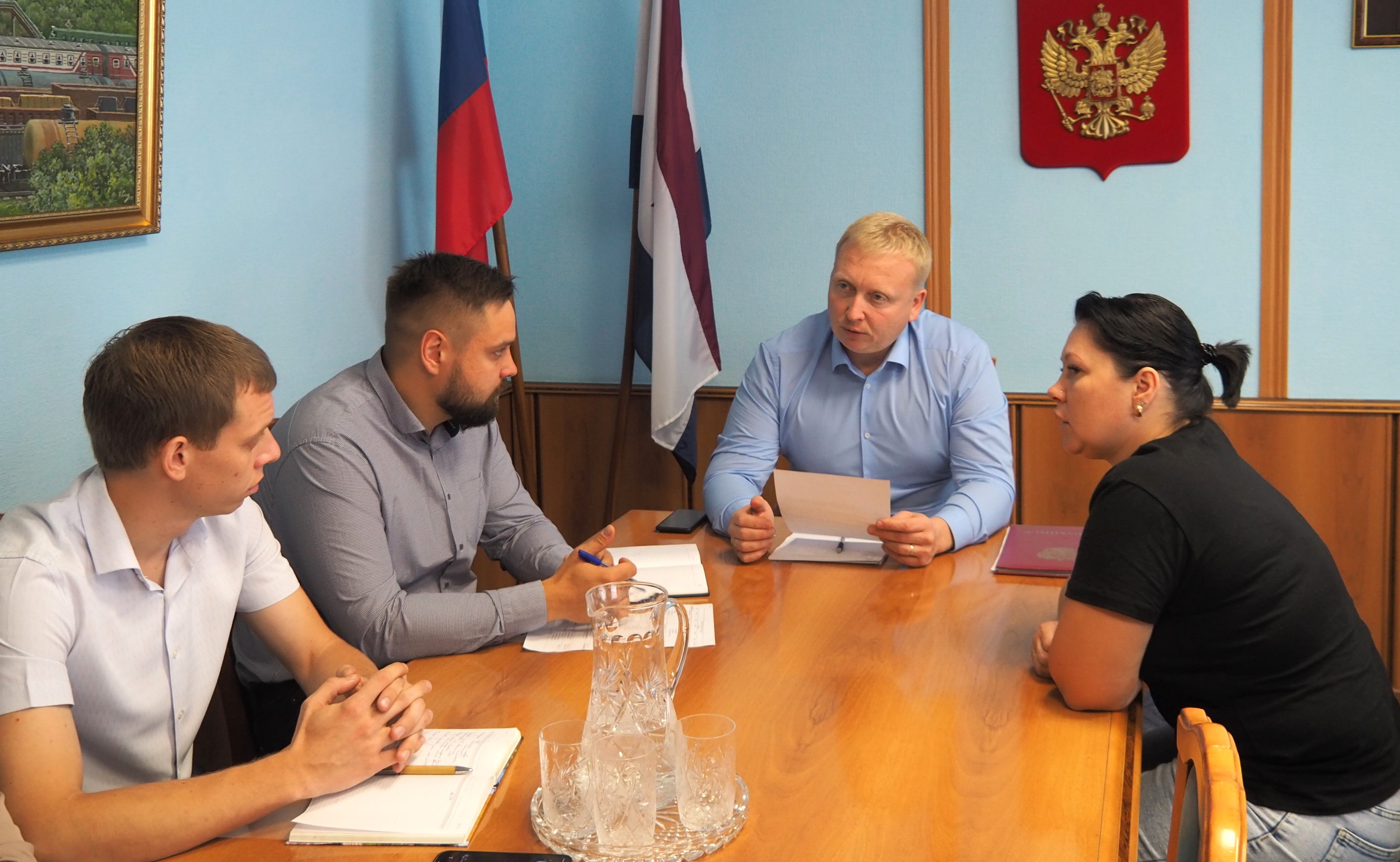 Личный прием граждан провел глава администрации городского поселения Рузаевка Алексей Домнин.