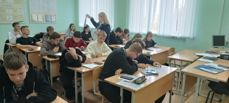 Более 40 студентов политеха получили профориентационные услуги. Более 40 студентов политеха получили профориентационные услуги.