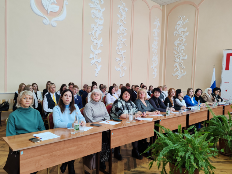 «С КАЖДЫМ ГОДОМ МОЛОДЕЖНАЯ ПОВЕСТКА В РУЗАЕВСКОМ РАЙОНЕ СТАНОВИТСЯ ВСЕ БОЛЕЕ ИНТЕРЕСНОЙ И НАСЫЩЕННОЙ». «С КАЖДЫМ ГОДОМ МОЛОДЕЖНАЯ ПОВЕСТКА В РУЗАЕВСКОМ РАЙОНЕ СТАНОВИТСЯ ВСЕ БОЛЕЕ ИНТЕРЕСНОЙ И НАСЫЩЕННОЙ».