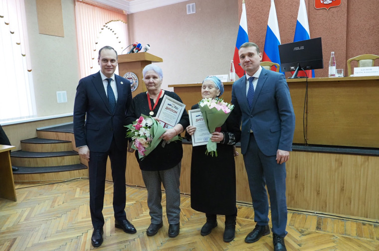НОВЫЕ ПОЧЕТНЫЕ ГРАЖДАНЕ РУЗАЕВКИ ПОЛУЧИЛИ ЗНАКИ ОТЛИЧИЯ. НОВЫЕ ПОЧЕТНЫЕ ГРАЖДАНЕ РУЗАЕВКИ ПОЛУЧИЛИ ЗНАКИ ОТЛИЧИЯ.
