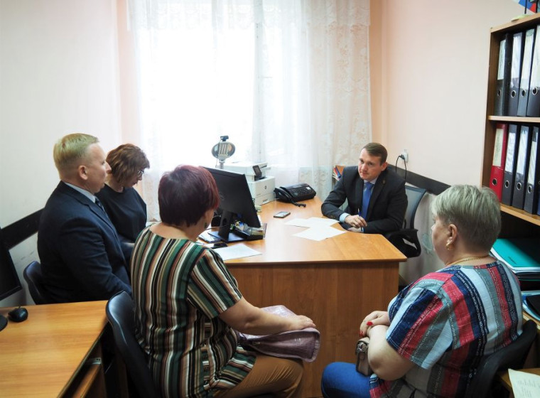 ГЛАВА РУЗАЕВСКОГО РАЙОНА АЛЕКСАНДР ЮТКИН ПРОВЕЛ ОЧЕРЕДНОЙ ПРИЕМ ГРАЖДАН ПО ЛИЧНЫМ ВОПРОСАМ. ГЛАВА РУЗАЕВСКОГО РАЙОНА АЛЕКСАНДР ЮТКИН ПРОВЕЛ ОЧЕРЕДНОЙ ПРИЕМ ГРАЖДАН ПО ЛИЧНЫМ ВОПРОСАМ.