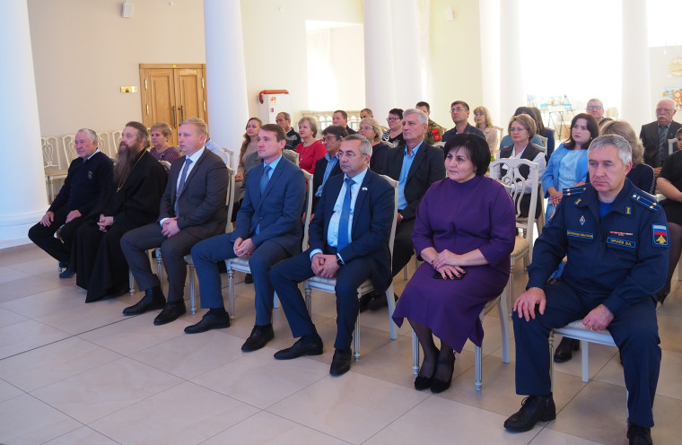 «ТОЛЬКО ВМЕСТЕ МЫ ПРЕОДОЛЕЕМ ВСЕ ТРУДНОСТИ». «ТОЛЬКО ВМЕСТЕ МЫ ПРЕОДОЛЕЕМ ВСЕ ТРУДНОСТИ».