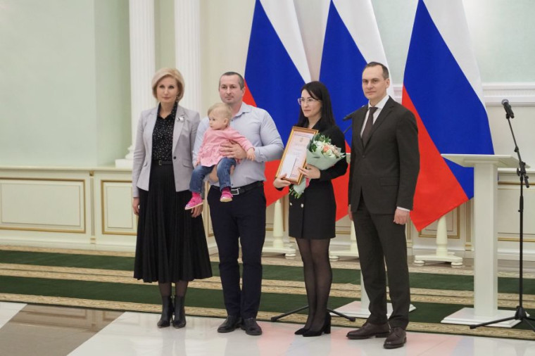МНОГОДЕТНАЯ СЕМЬЯ КУЛАГИНЫХ ИЗ РУЗАЕВКИ - ЛАУРЕАТ ПРЕМИИ ГЛАВЫ РЕСПУБЛИКИ МОРДОВИЯ. МНОГОДЕТНАЯ СЕМЬЯ КУЛАГИНЫХ ИЗ РУЗАЕВКИ - ЛАУРЕАТ ПРЕМИИ ГЛАВЫ РЕСПУБЛИКИ МОРДОВИЯ.