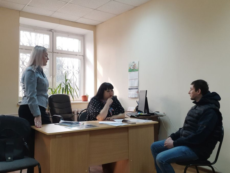 Специалисты ТО СЗН встретились с гражданами, состоящими на профилактическом учете. Специалисты ТО СЗН встретились с гражданами, состоящими на профилактическом учете.