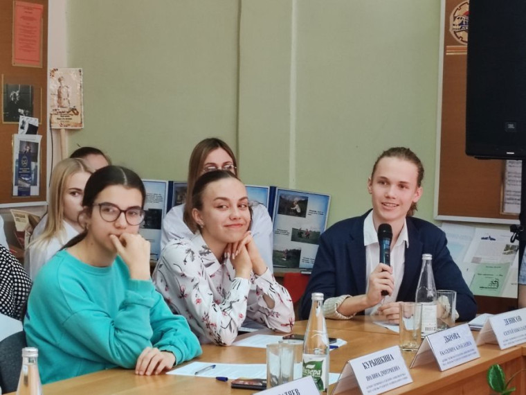 «НАШИ «ПЕРВЫЕ» В ПЕРВЫХ РЯДАХ». «НАШИ «ПЕРВЫЕ» В ПЕРВЫХ РЯДАХ».