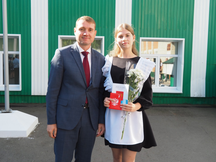 «КАЖДЫЙ ИЗ НАС ДОЛЖЕН ПРОНЕСТИ ЭТОТ СИМВОЛ ЧЕРЕЗ СЕРДЦЕ». «КАЖДЫЙ ИЗ НАС ДОЛЖЕН ПРОНЕСТИ ЭТОТ СИМВОЛ ЧЕРЕЗ СЕРДЦЕ».
